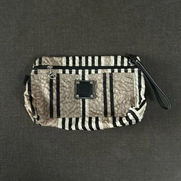 Longchamp Bag - Picture 2 of 15